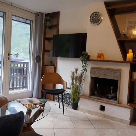 Window On The Mountains Apartment Бройл-Червиня Екстериор снимка