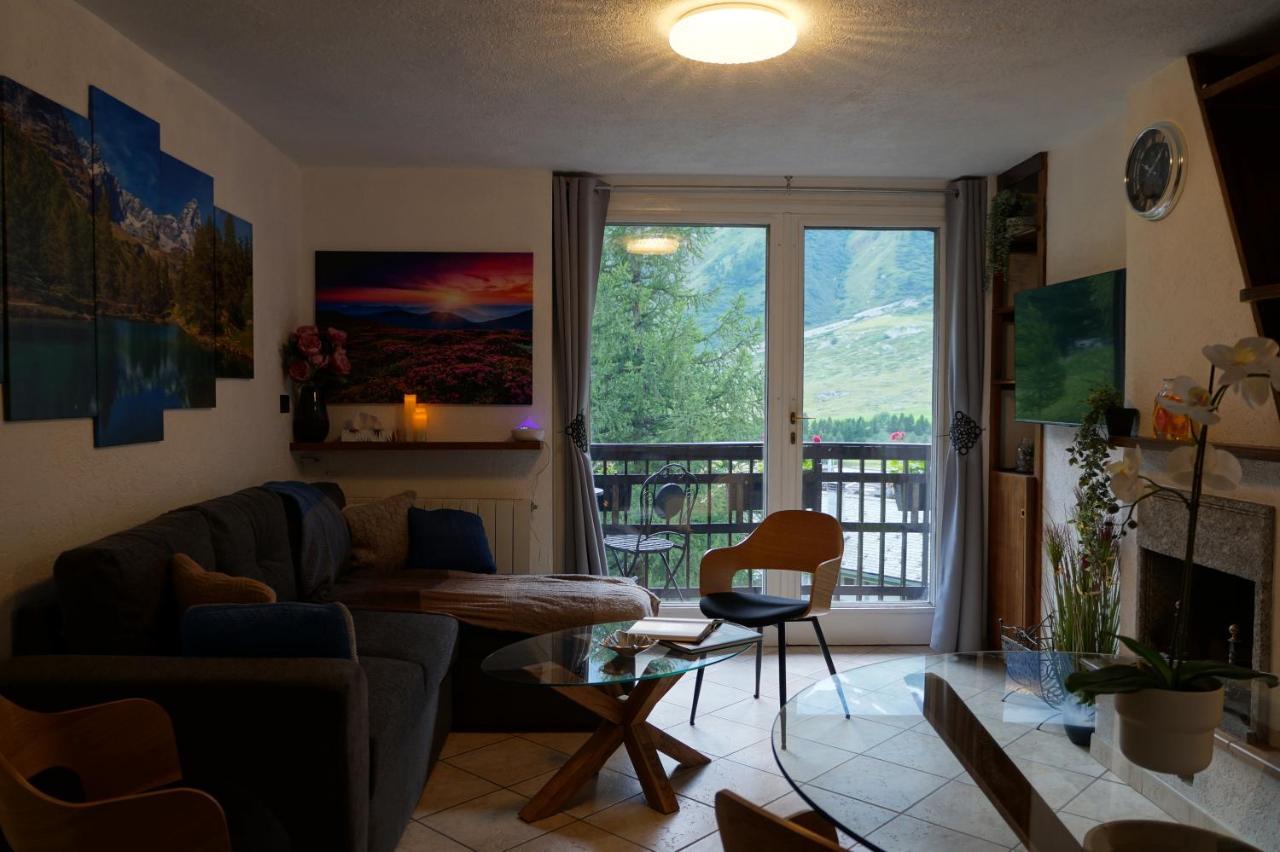 Window On The Mountains Apartment Бройл-Червиня Екстериор снимка