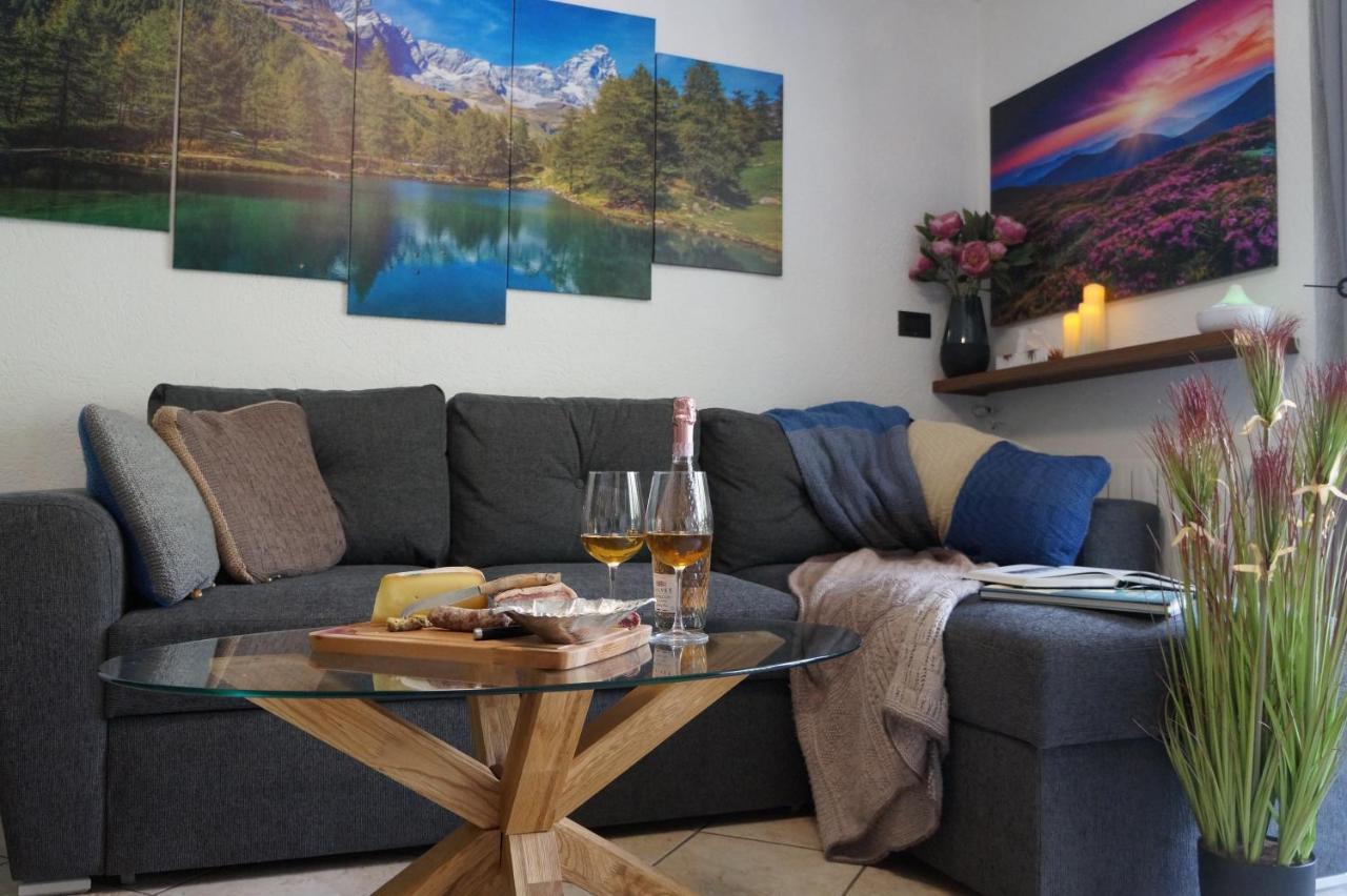 Window On The Mountains Apartment Бройл-Червиня Екстериор снимка